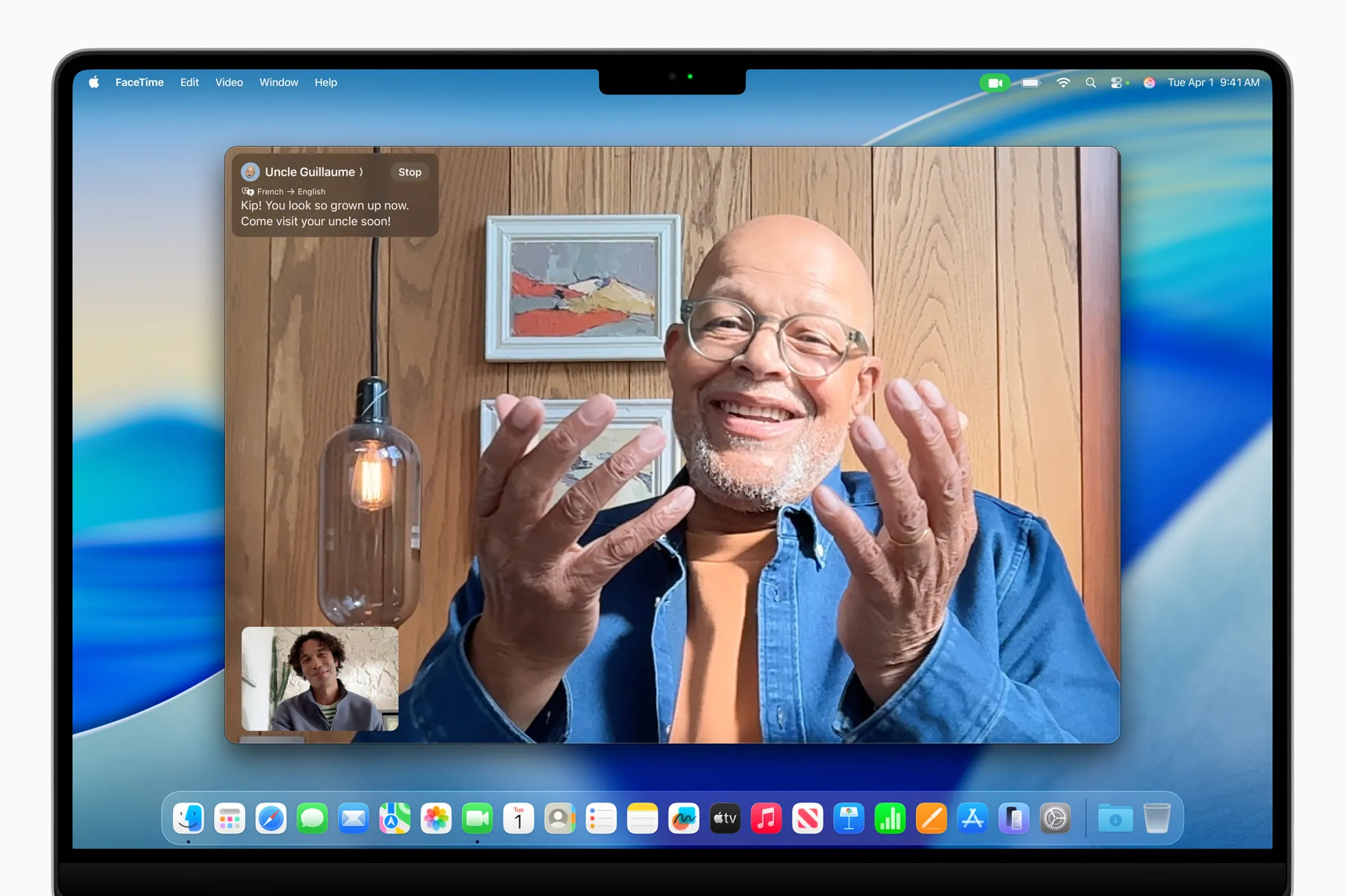 macOS 26 Tahoe con una video llamada de FaceTime