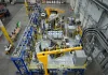 Fábrica con línea de reciclaje de MP Materials y Apple, que invierte dinero en esta primera empresa para reciclar y procesar tierras raras para imanes