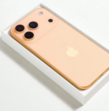 Maqueta de iPhone 17 Pro naranja