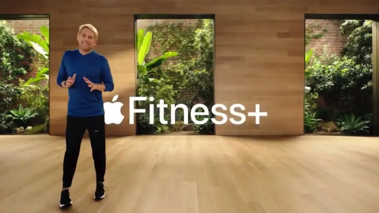 Jay Blahnik hablando de Fitness+ en una de las Keynotes de Apple