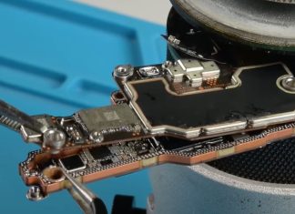 Placas base del iPhone 17 Pro a modo de sandwich