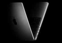 MacBook Pro con M5 en posición del numeral romano V, que representa el 5