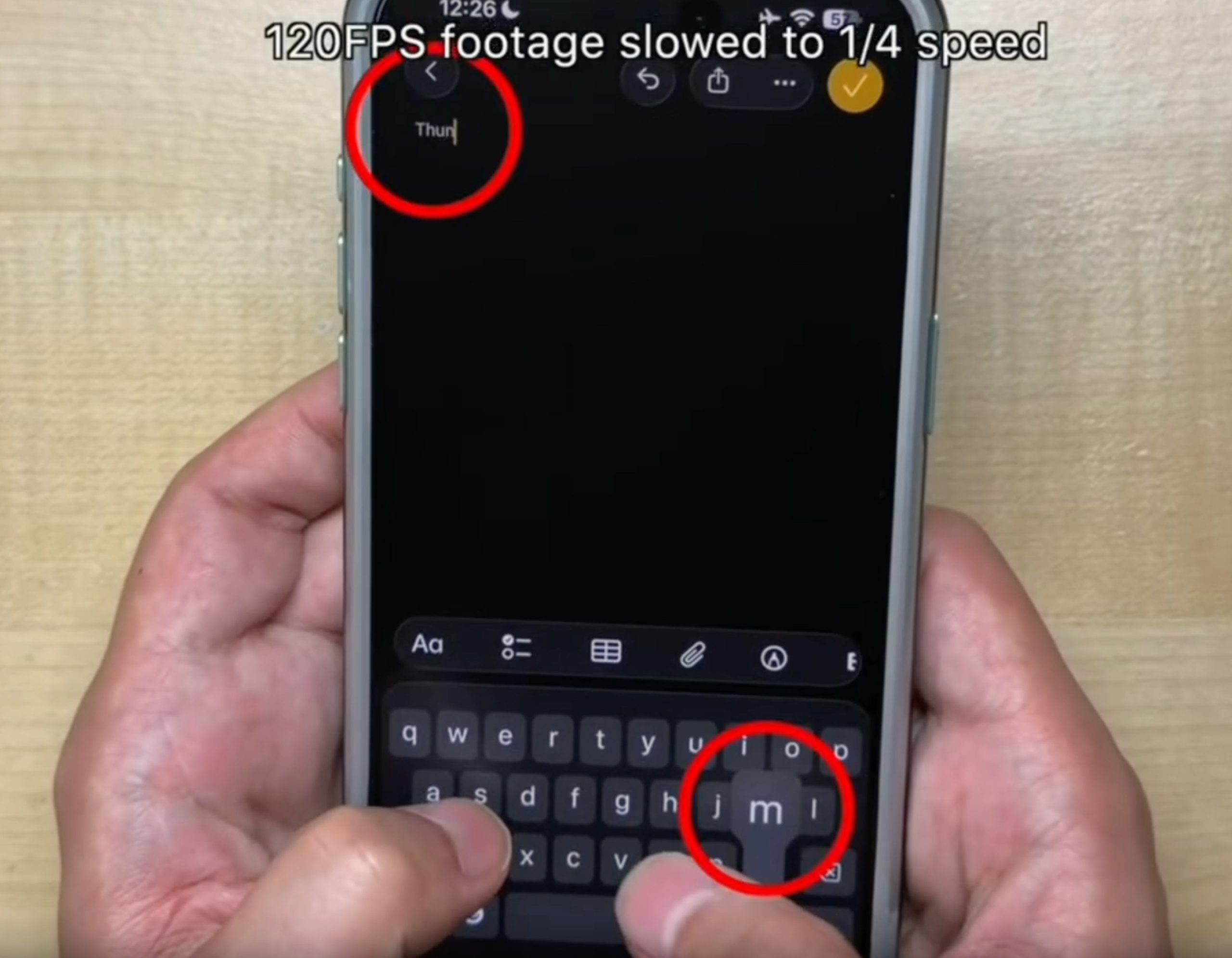 El teclado virtual de iOS te pone otra letra y no la que has pulsado