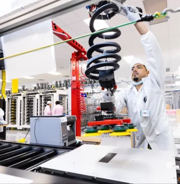 Servidor de Apple, de los primeros que salen de una fábrica norteamericana de Apple