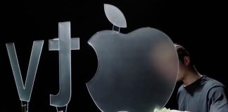 Logo de Apple TV hecho físicamente, para grabarlo después con una cámara y crear así la nueva intro