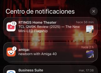 iOS 26.1 muestra las notificaciones de la pantalla de bloqueo sin la transparencia de la interfaz de Liquid Glass El texto blanco está mucho más contrastado con un fondo oscuro, permitiendo que las notificaciones utilicen la interfaz transparente de Liquid Glass sin problemas de legibilidad