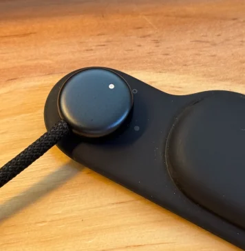 Vision Pro en negro, probablemente un prototipo que demuestra que la idea de usar otros colores se ha considerado