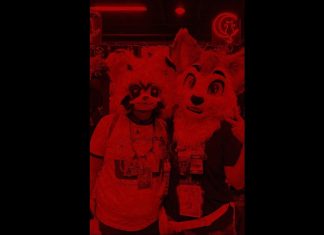 Un bug en la App de Fotos aplica un filtro rojo a algunas fotos hechas con smartphones Android Bug que muestra imágenes enviadas desde un smartphone Android volverse rojas en la App de Fotos