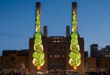 Iluminación de las oficinas de Apple en Battersea, Londres, en Navidad de 2025