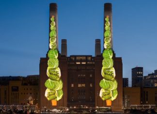 Iluminación de las oficinas de Apple en Battersea, Londres, en Navidad de 2025