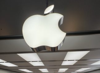 Apple Store de Westfield Parquesur con un enorme logo de Apple