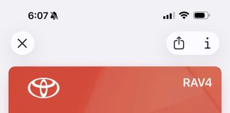 Llave electrónica para un Toyota en la App de Carpeta (Wallet) de iOS